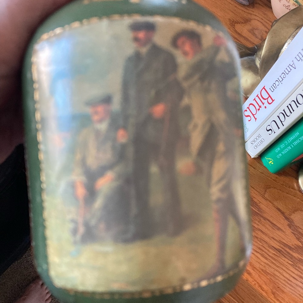 Vintage Genuine Leather Green Decorative Bottle with Artwork - Picture 8 of 8